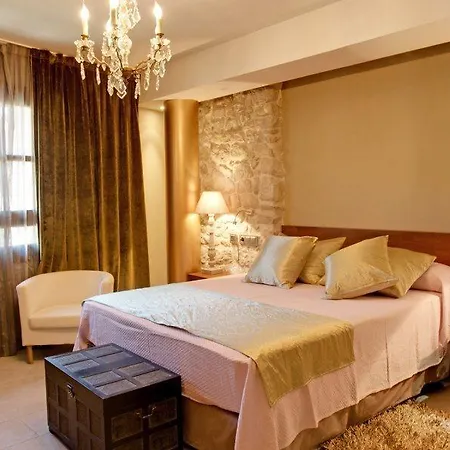 Palacio Del Obispo 3* Graus