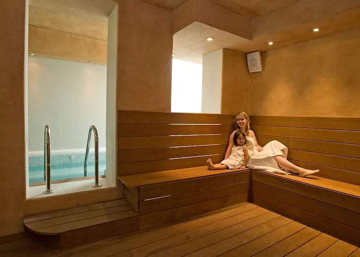 Palacio Del Obispo 3* Graus