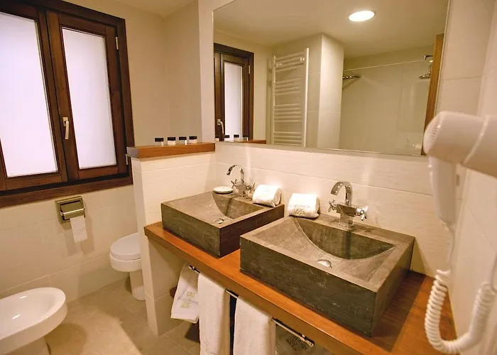 Hotel Palacio Del Obispo 3*