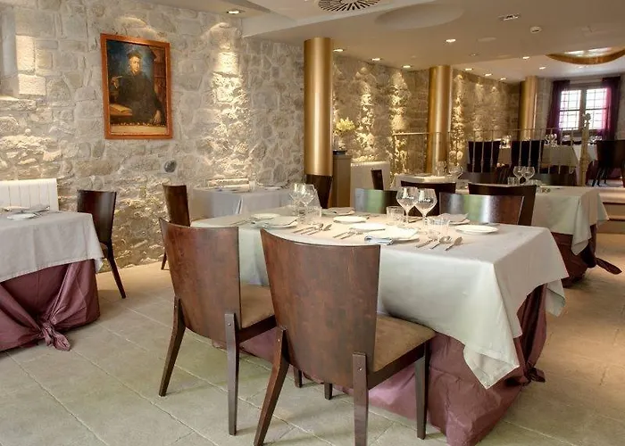 Palacio Del Obispo 3*